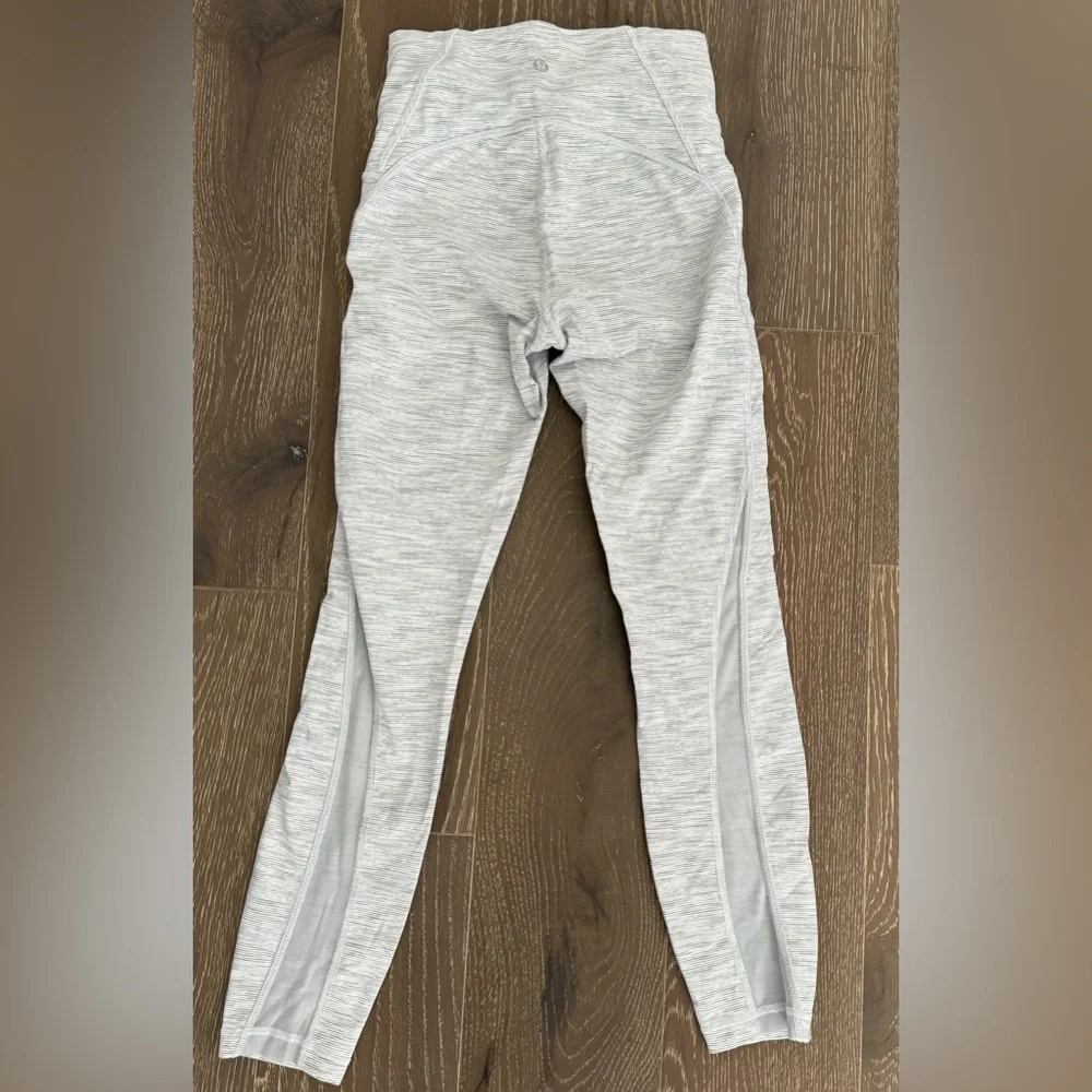 Lululemon - Train Times 7/8 Pants - Size 4 - Picture 8 of 12